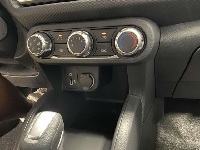 New 2025 Nissan Kicks Play S image 17