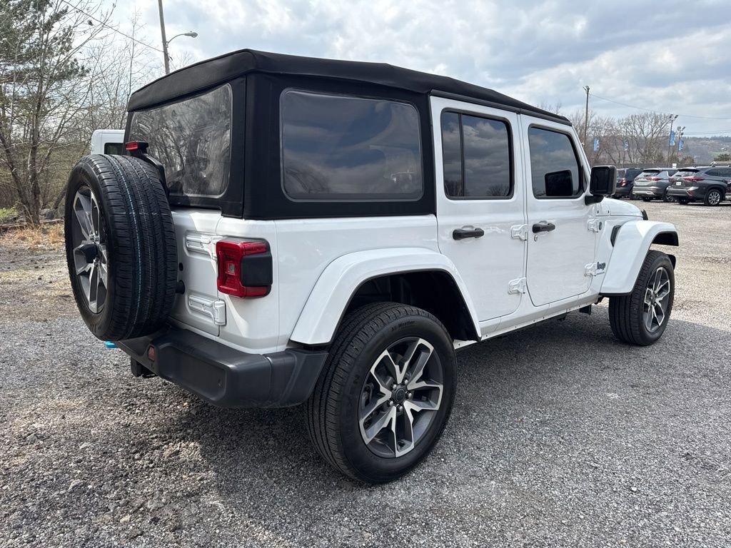 Used 2024 Jeep Wrangler Unlimited w/ Convenience Group image 9