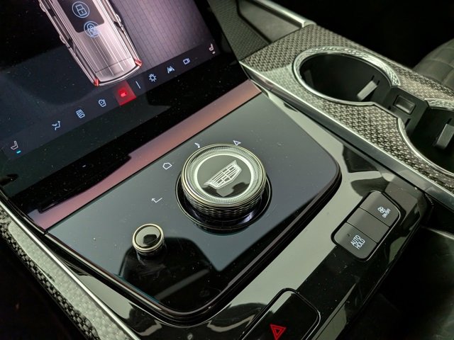 Used 2025 Cadillac Escalade V w/ LPO, ONYX Package image 11