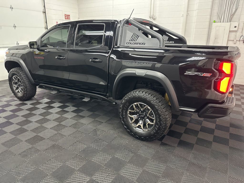 Used 2024 Chevrolet Colorado ZR2 w/ ZR2 Convenience Package III image 6