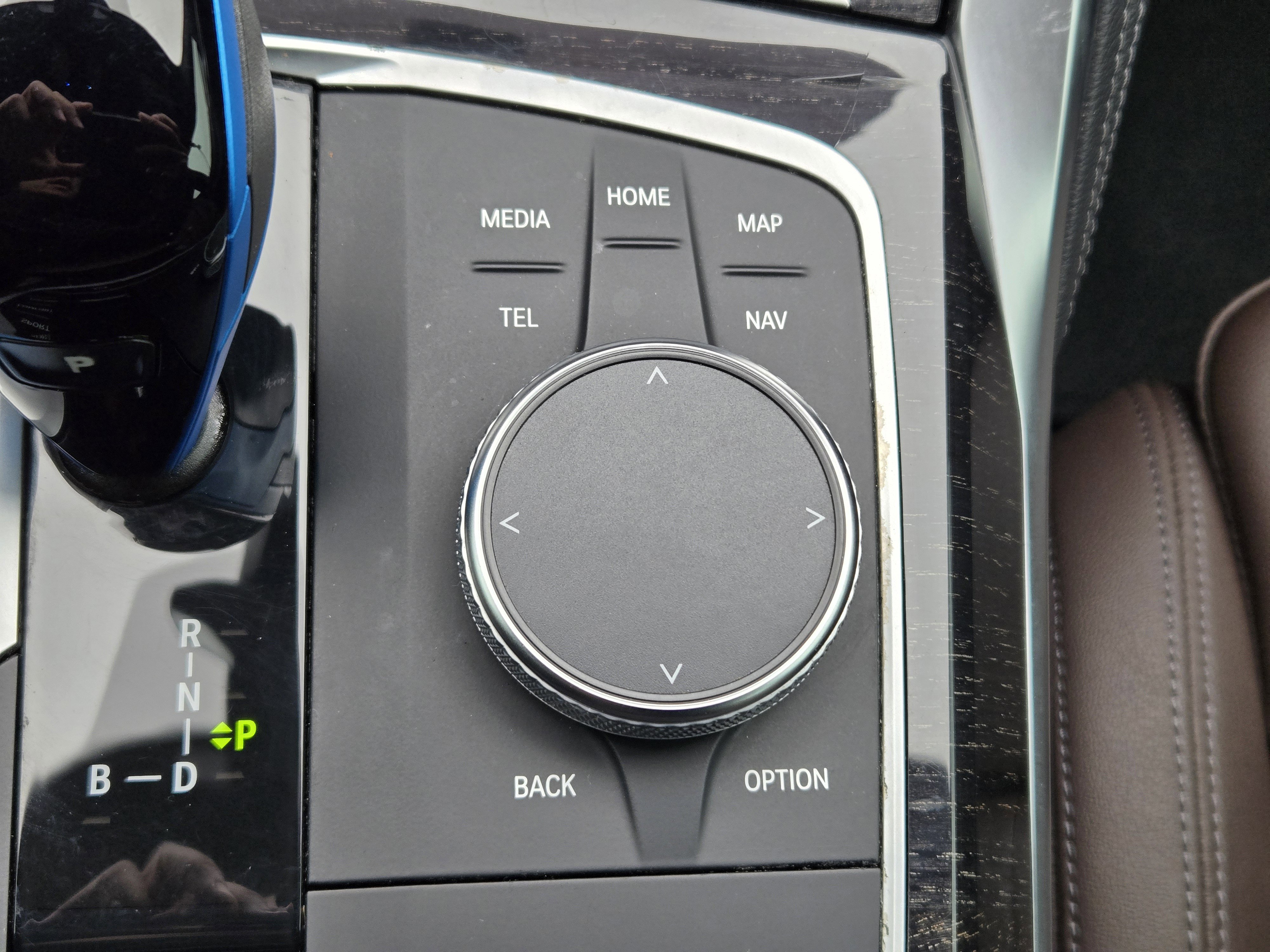 Used 2023 BMW i4 eDrive40 w/ M Sport Package image 24