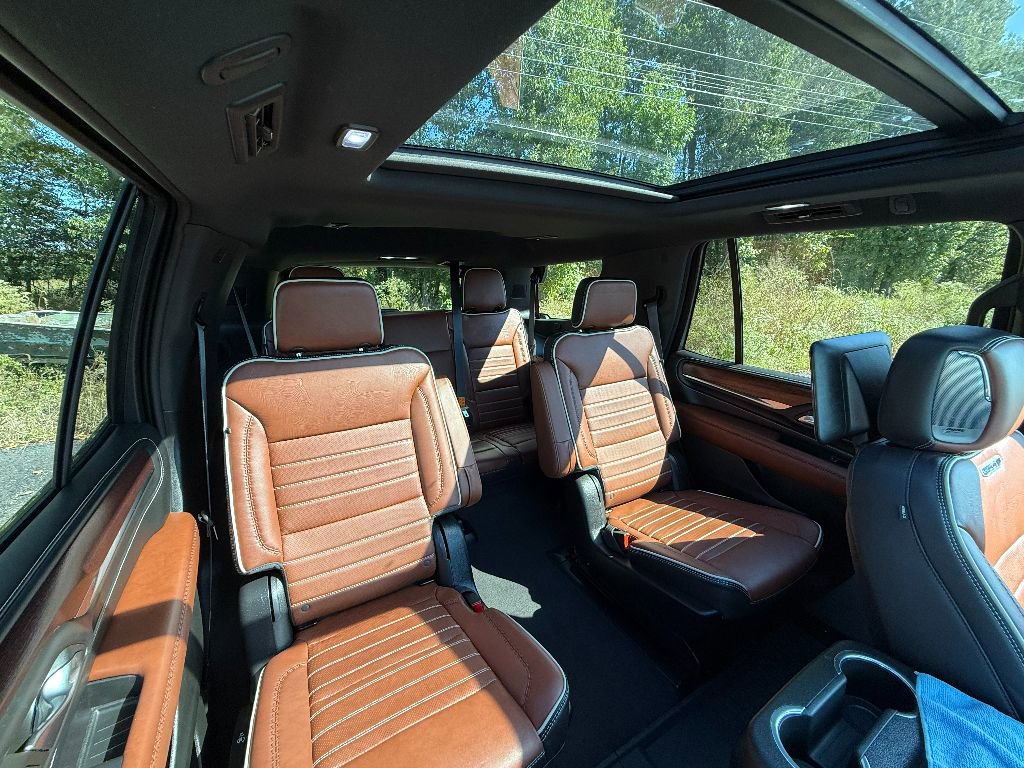 Used 2024 GMC Yukon Denali Ultimate image 30