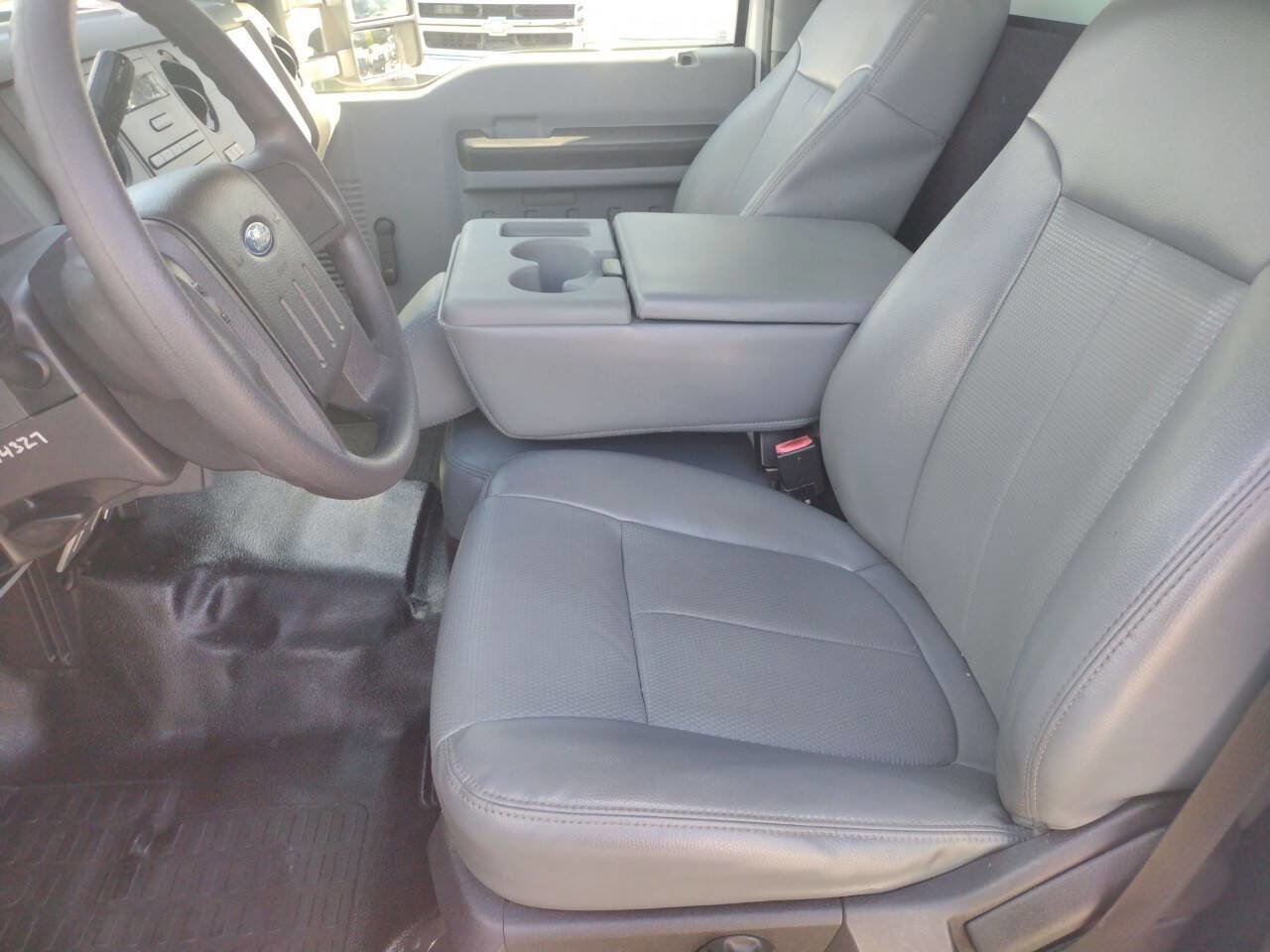 Used 2015 Ford F350 XL image 17