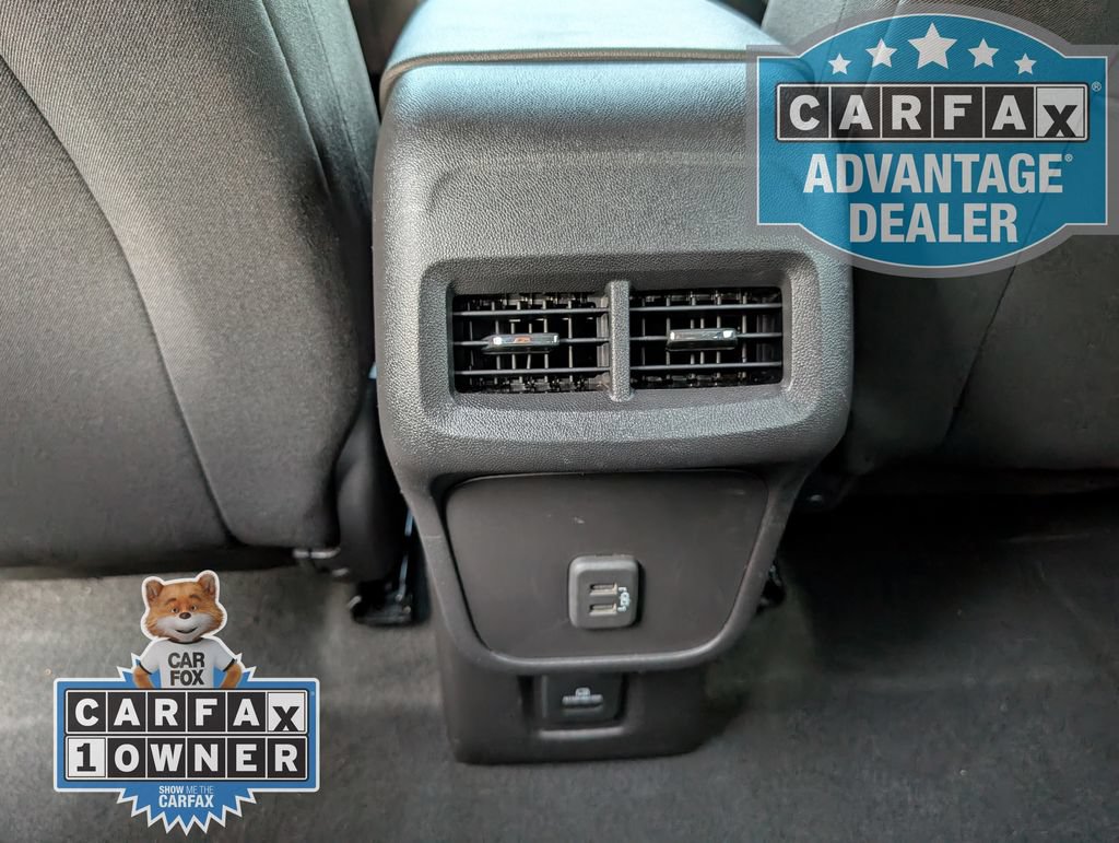 Used 2024 Chevrolet Equinox LT FWD image 19