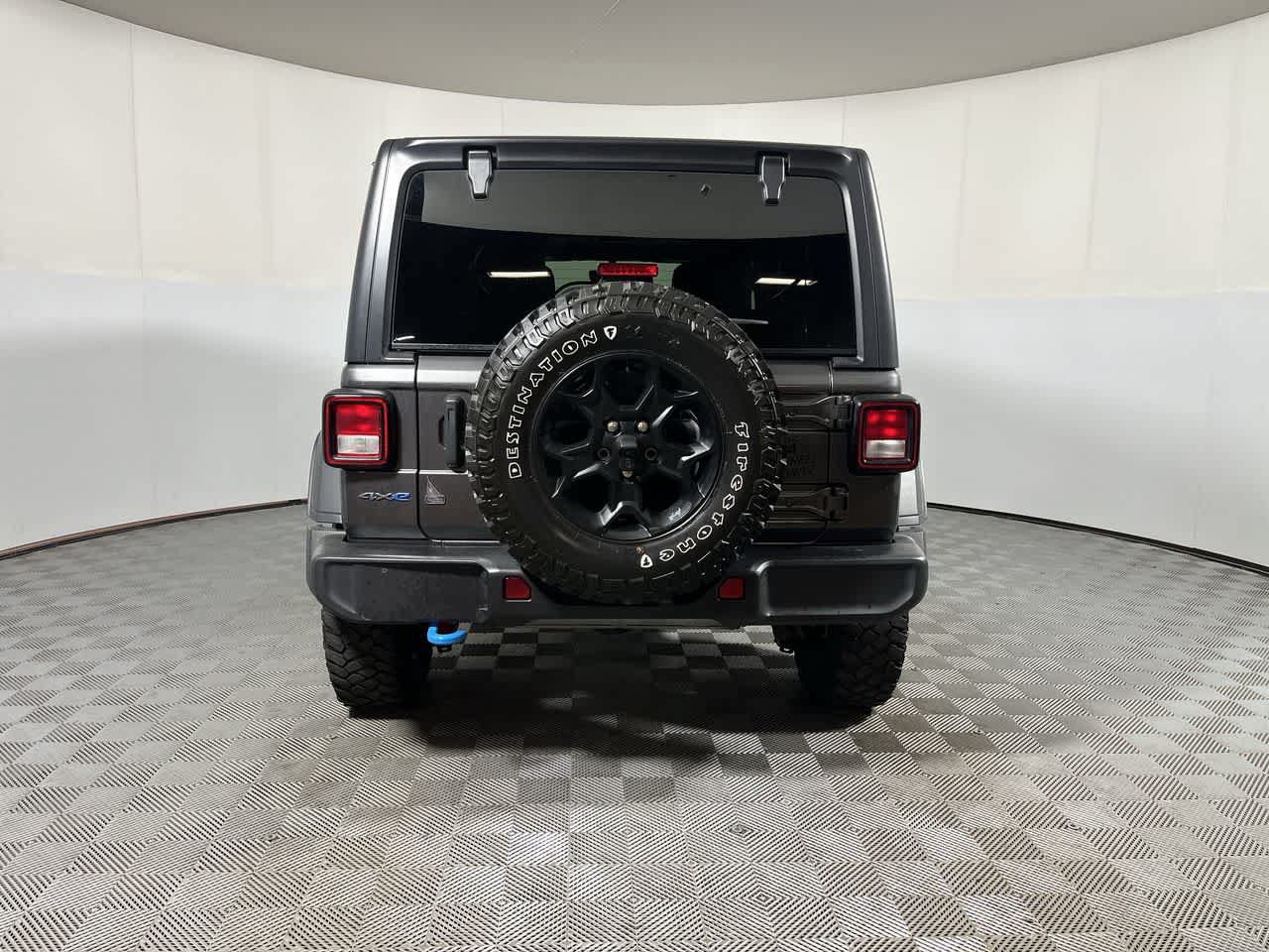 Used 2023 Jeep Wrangler Unlimited w/ Cold Weather Group AWD/4WD image 7