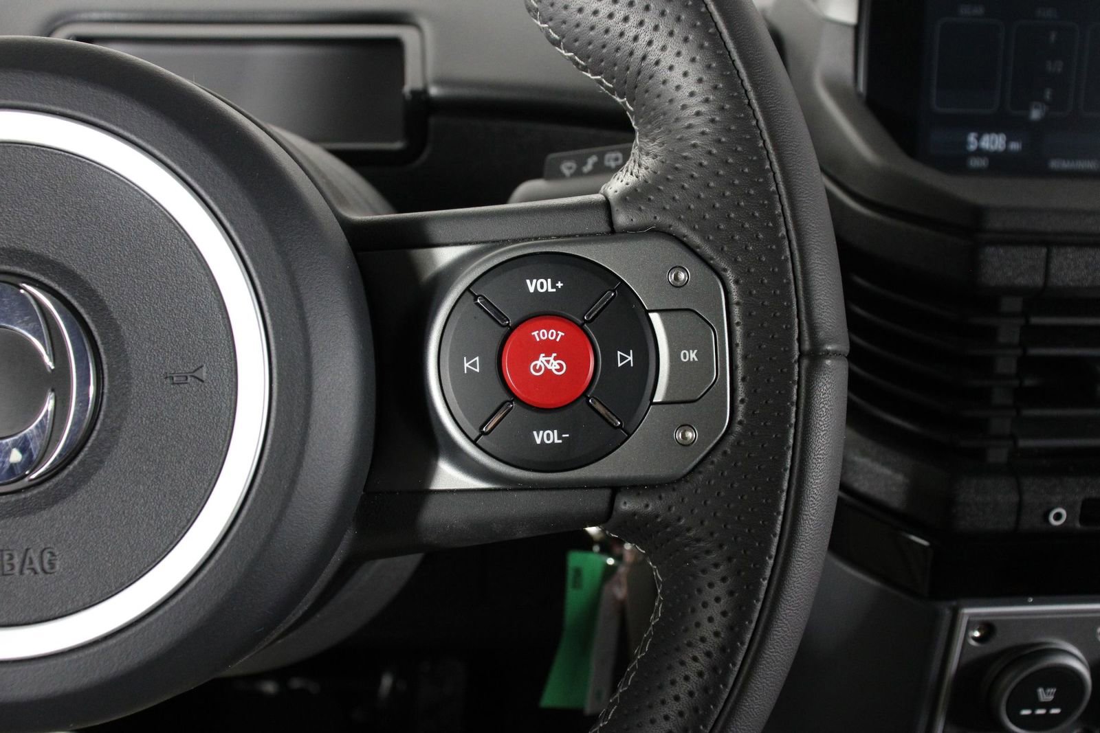 Used 2024 INEOS Grenadier Fieldmaster Edition image 14