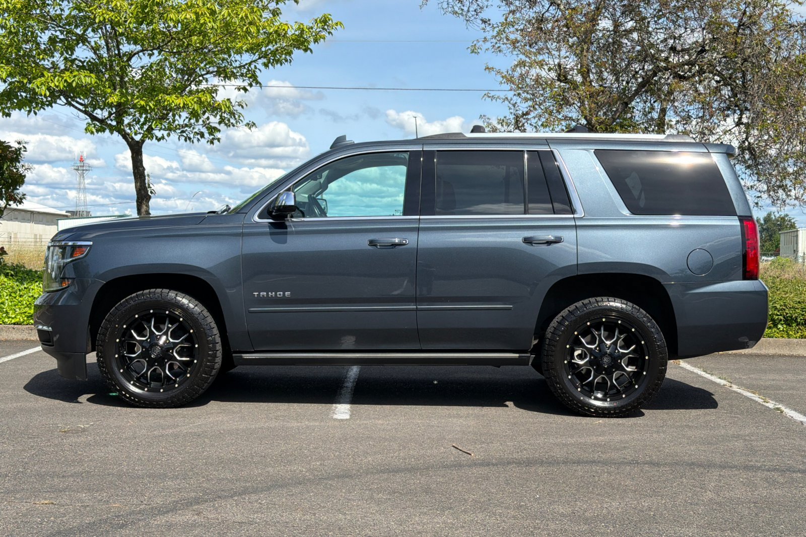 Used 2020 Chevrolet Tahoe Premier w/ Premier Plus Edition AWD/4WD image 7