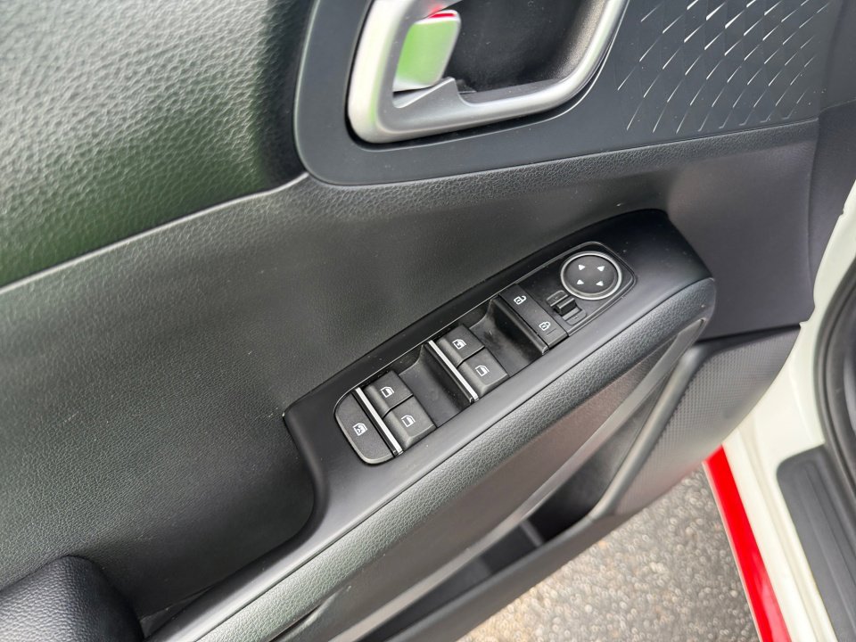 Used 2020 Kia Soul GT-Line FWD image 35