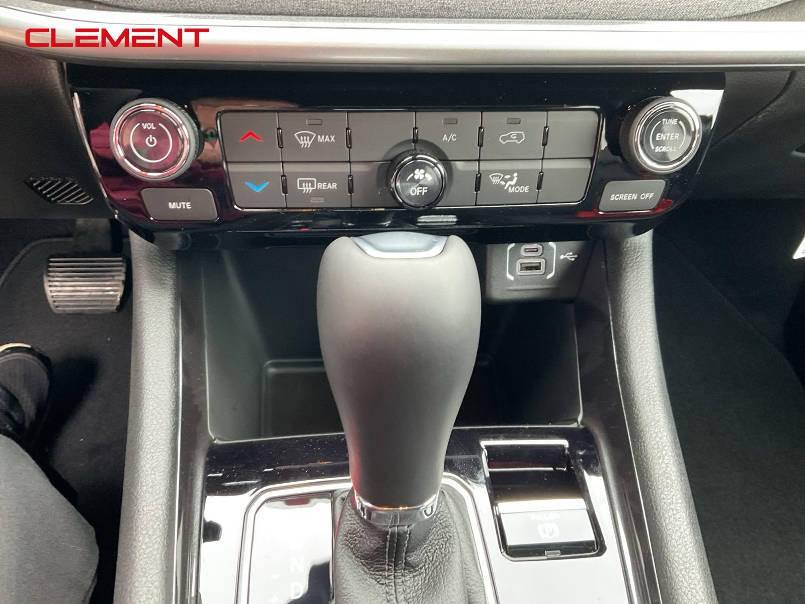 New 2026 Jeep Compass Latitude image 10