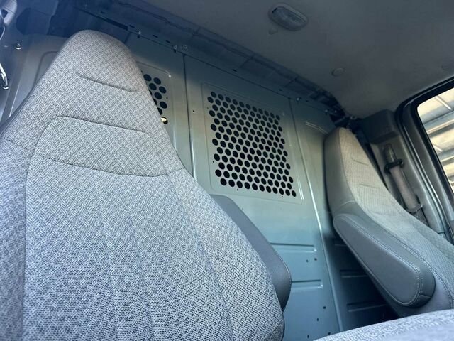 Used 2017 GMC Savana 2500 image 18