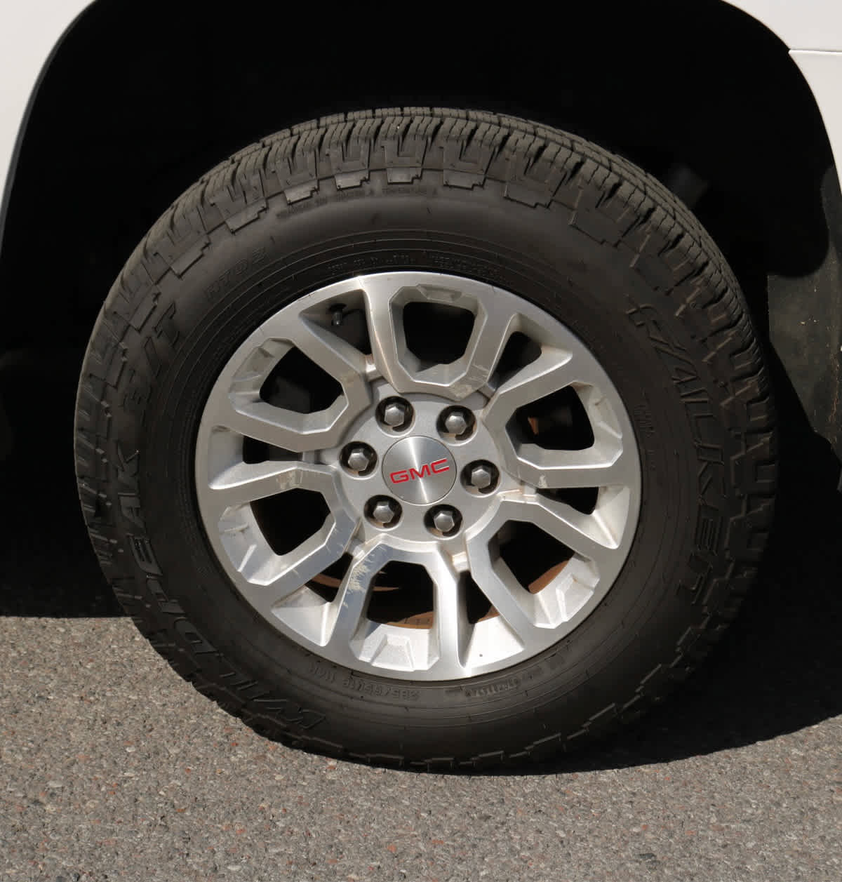 Used 2017 GMC Yukon XL SLT image 11