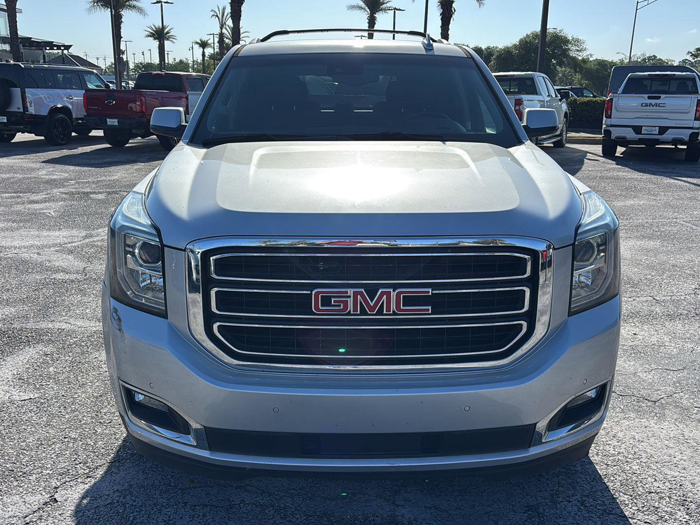 Used 2018 GMC Yukon SLT w/ HD Trailering Package image 2
