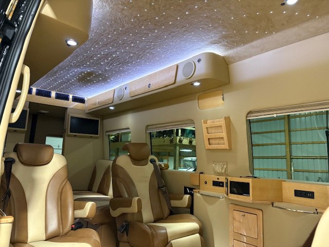 Used 2022 Mercedes-Benz Sprinter 3500 image 20