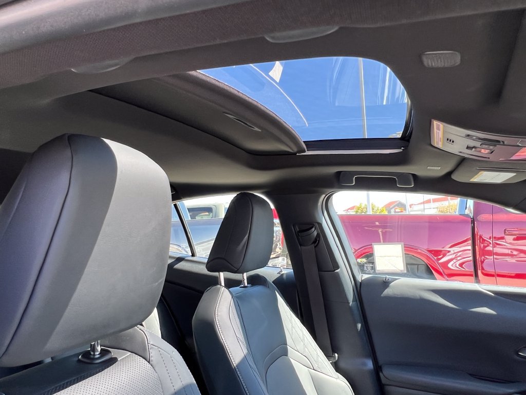 Used 2024 Lexus UX 250h F Sport FWD image 21