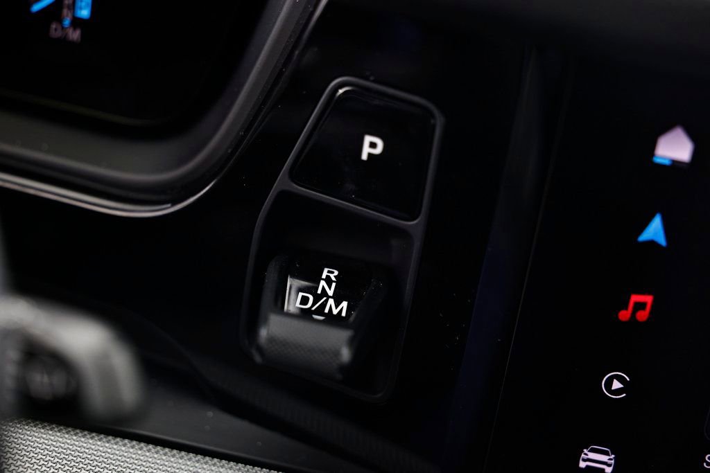 Certified 2024 Porsche Cayenne AWD/4WD image 37