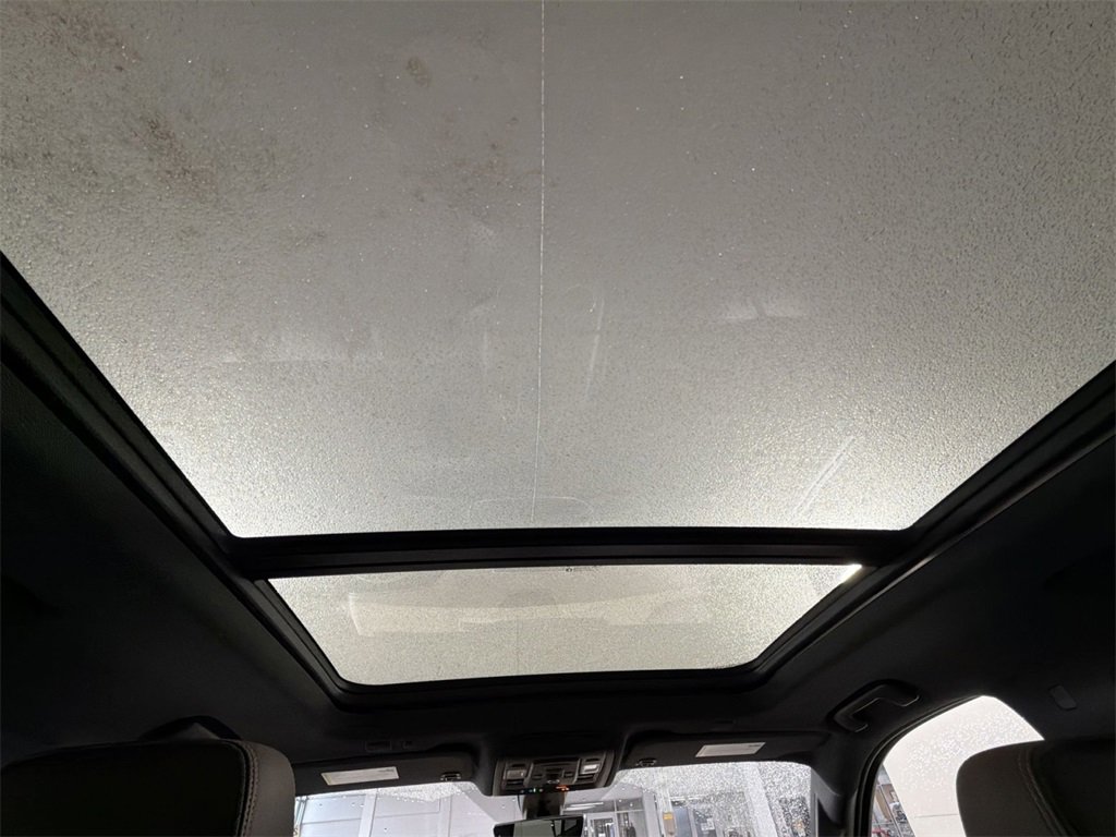 Used 2021 Chevrolet Suburban High Country image 24