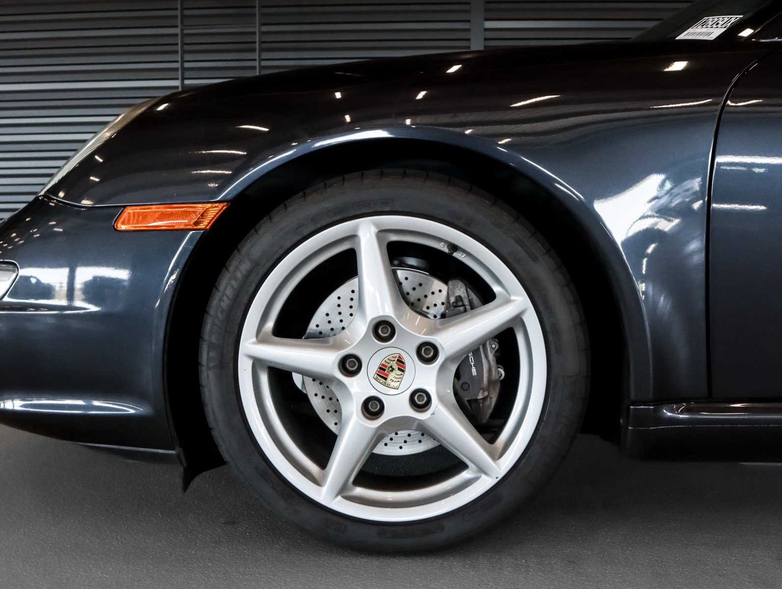 Used 2006 Porsche 911 Carrera RWD image 12