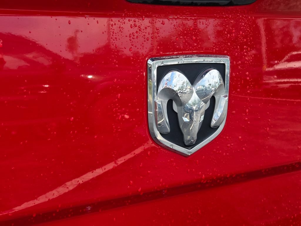 Used 2019 RAM 1500 Classic SLT AWD/4WD image 10