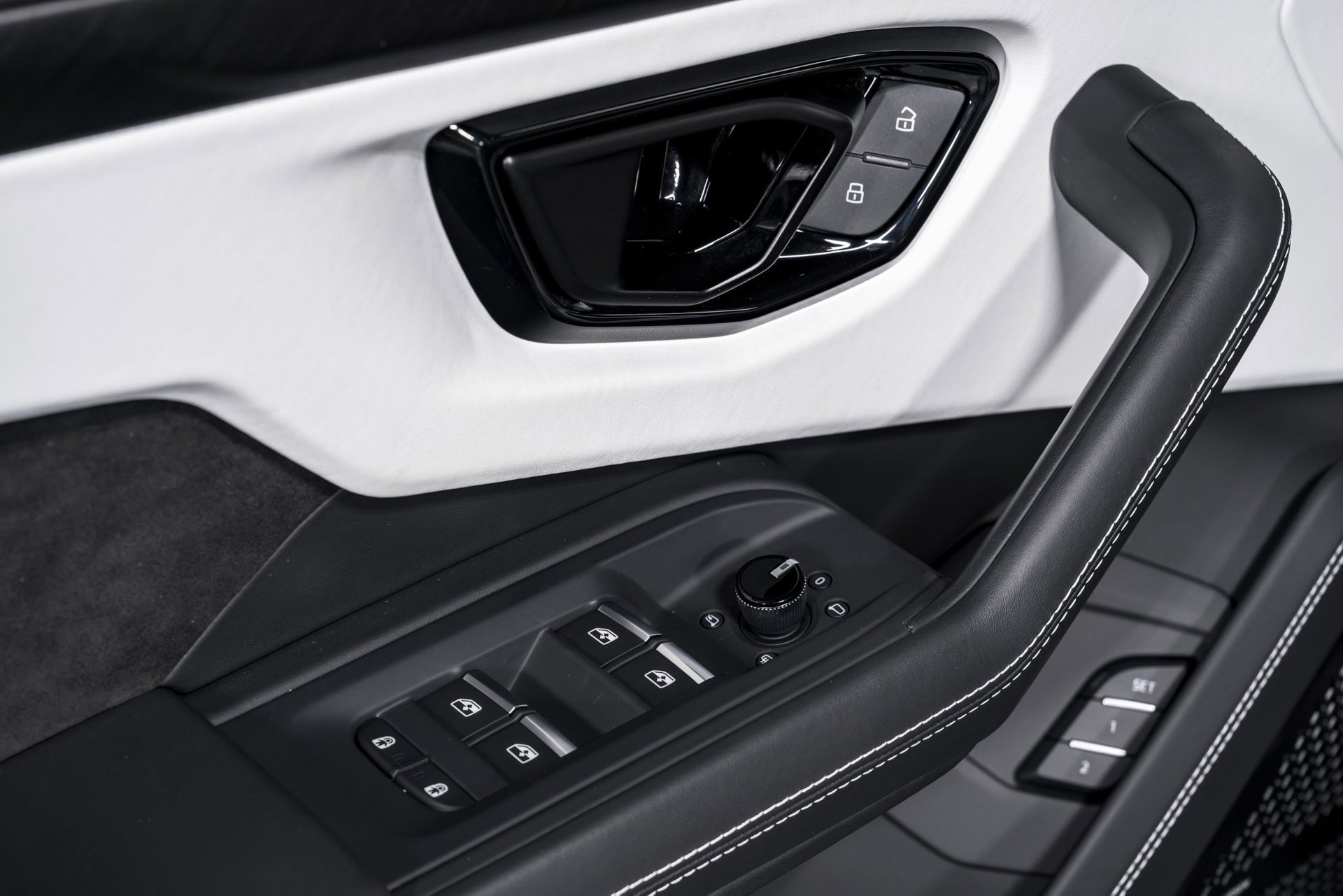 Used 2024 Lamborghini Urus S image 10