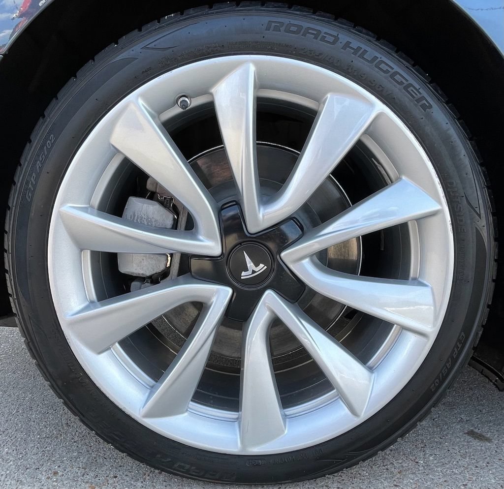 Used 2018 Tesla Model 3 Long Range RWD image 10