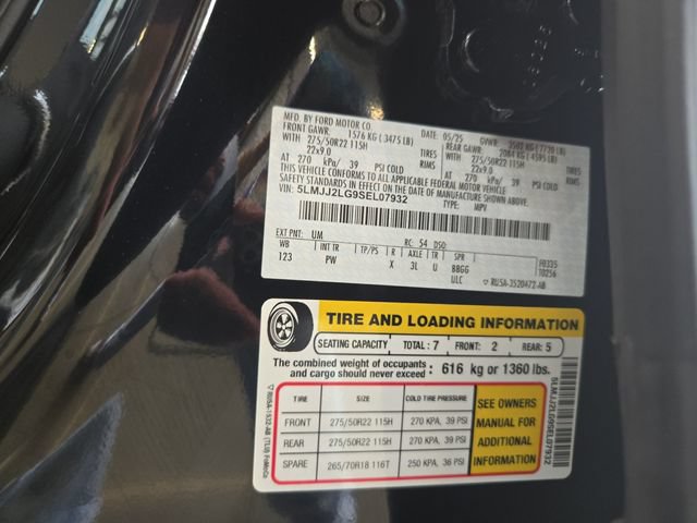 Used 2025 Lincoln Navigator Reserve AWD/4WD image 25