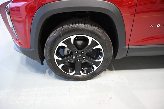 New 2027 Chevrolet Equinox LT w/ Convenience Package II FWD image 29