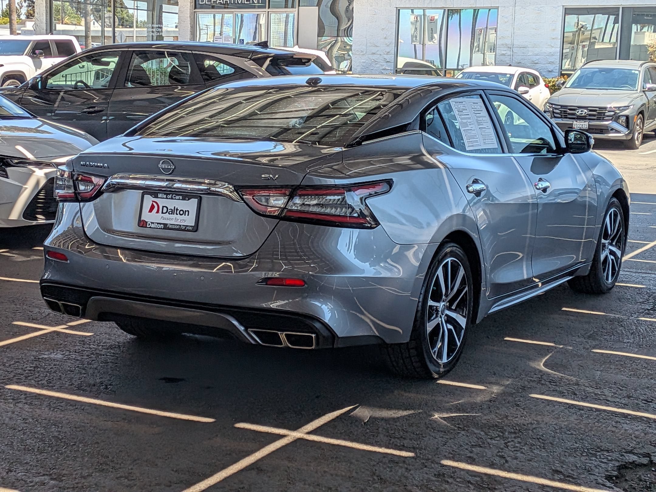Used 2023 Nissan Maxima SV w/ Floor Mat Group FWD image 4