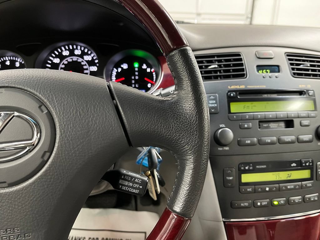 Used 2003 Lexus ES 330 FWD image 30