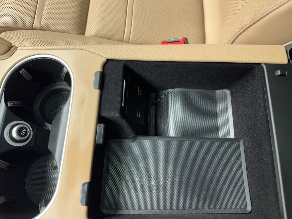 Used 2023 Porsche Cayenne Platinum Edition image 41