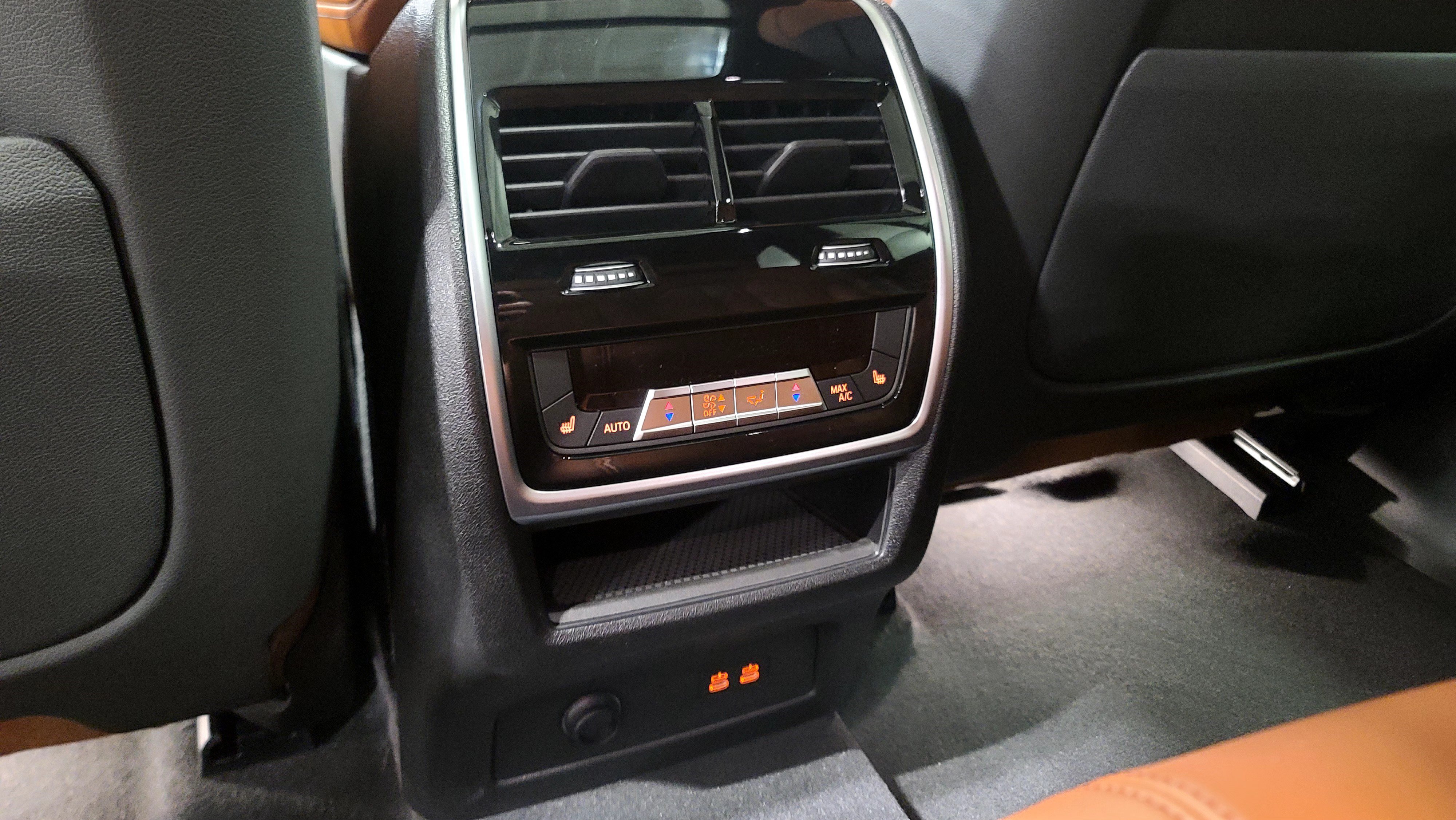 Used 2026 BMW X5 xDrive40i w/ M Sport Package AWD/4WD image 30