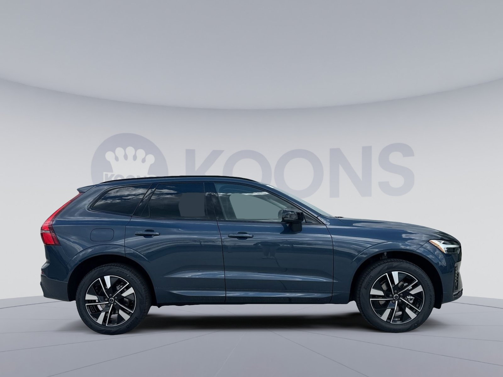 New 2026 Volvo XC60 B5 Core w/ Climate Package AWD/4WD image 8