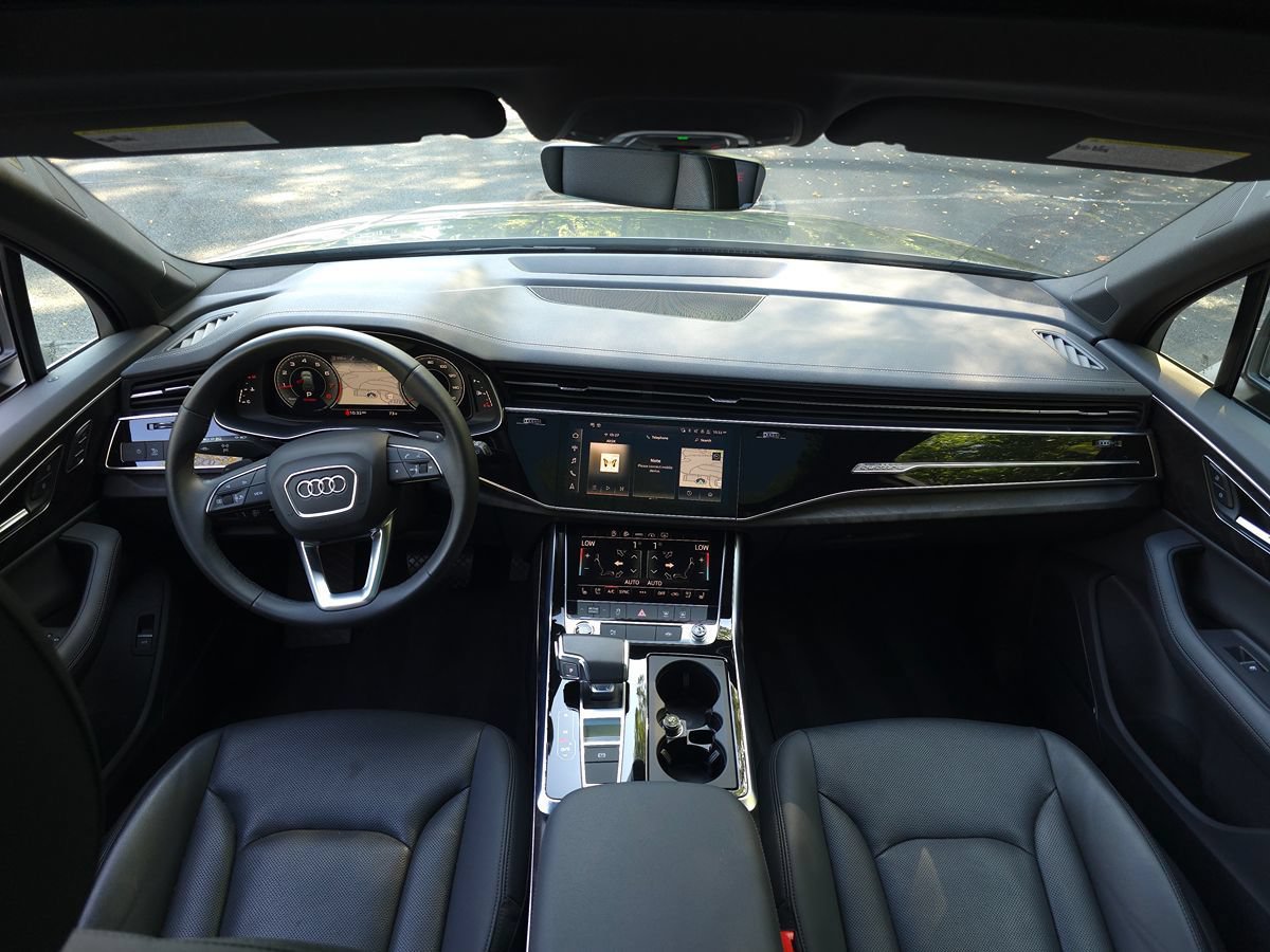 Used 2023 Audi Q7 2.0T Premium Plus w/ Premium Plus Package AWD/4WD image 10