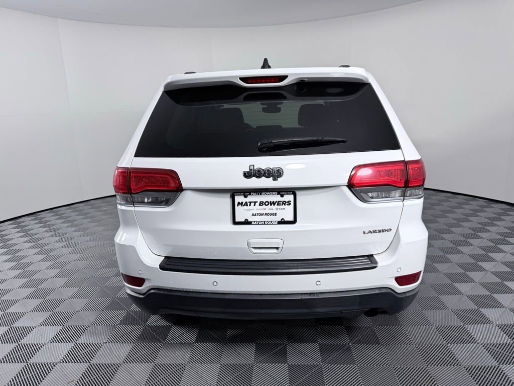 Used 2018 Jeep Grand Cherokee Laredo image 4