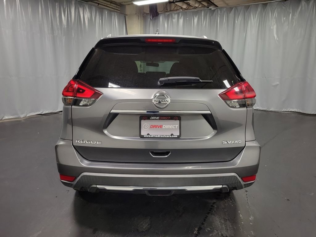 Used 2018 Nissan Rogue SV w/ Premium Package image 8