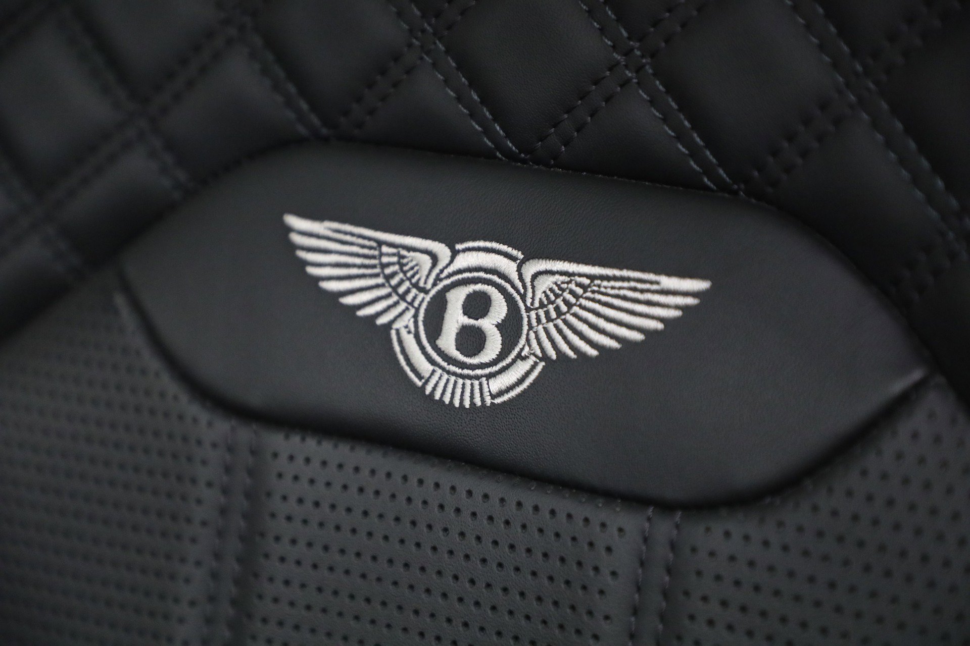 Used 2022 Bentley Bentayga Speed image 27