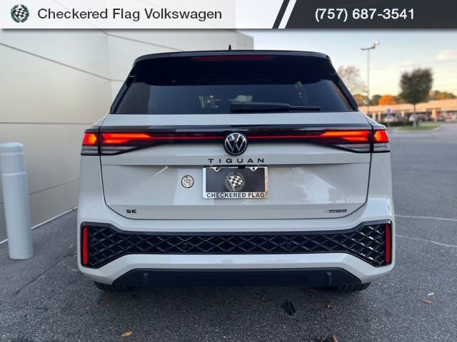 New 2026 Volkswagen Tiguan SE R-Line image 10