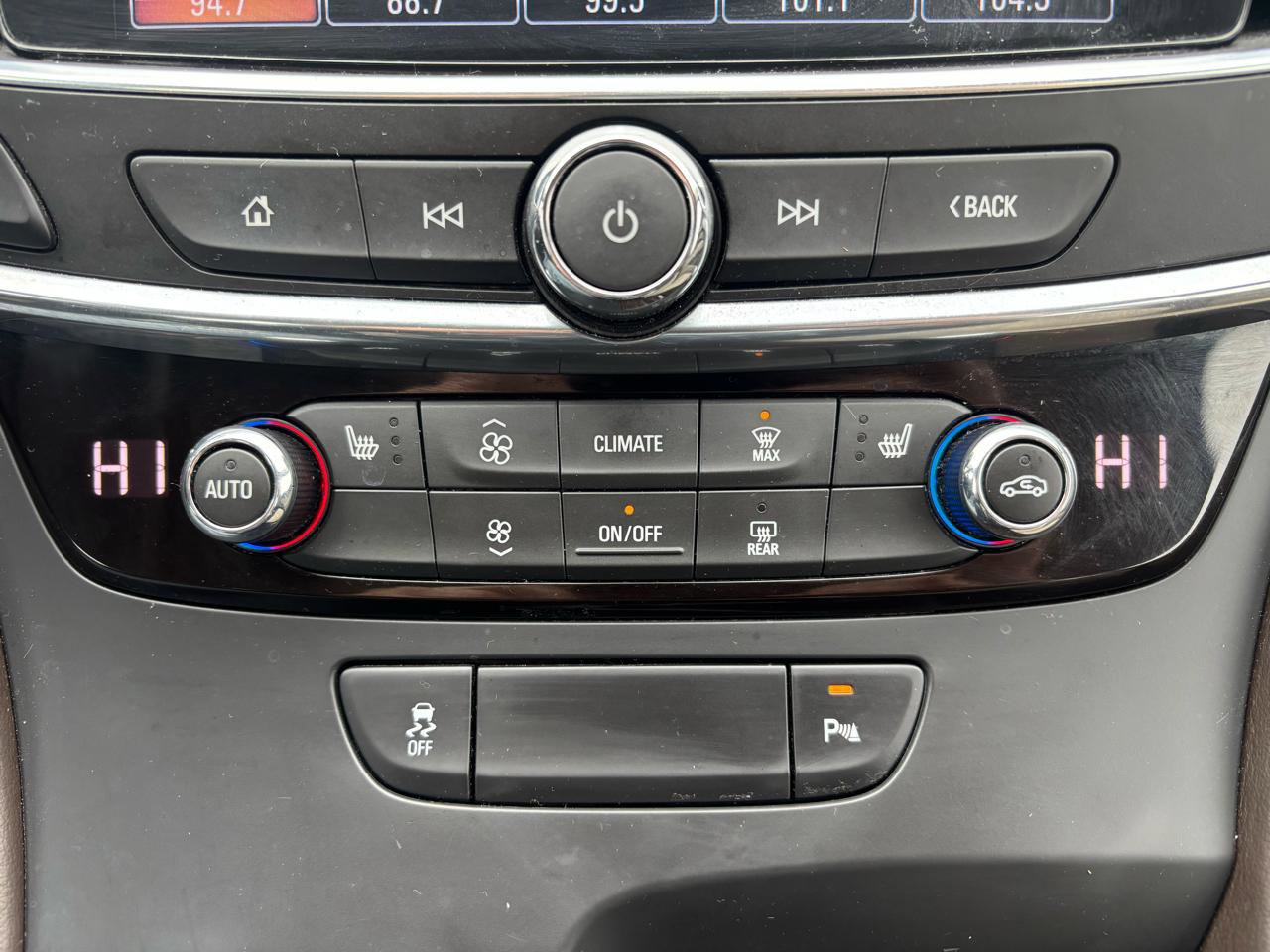 Used 2017 Buick LaCrosse Essence w/ Sun and Shade Package image 21