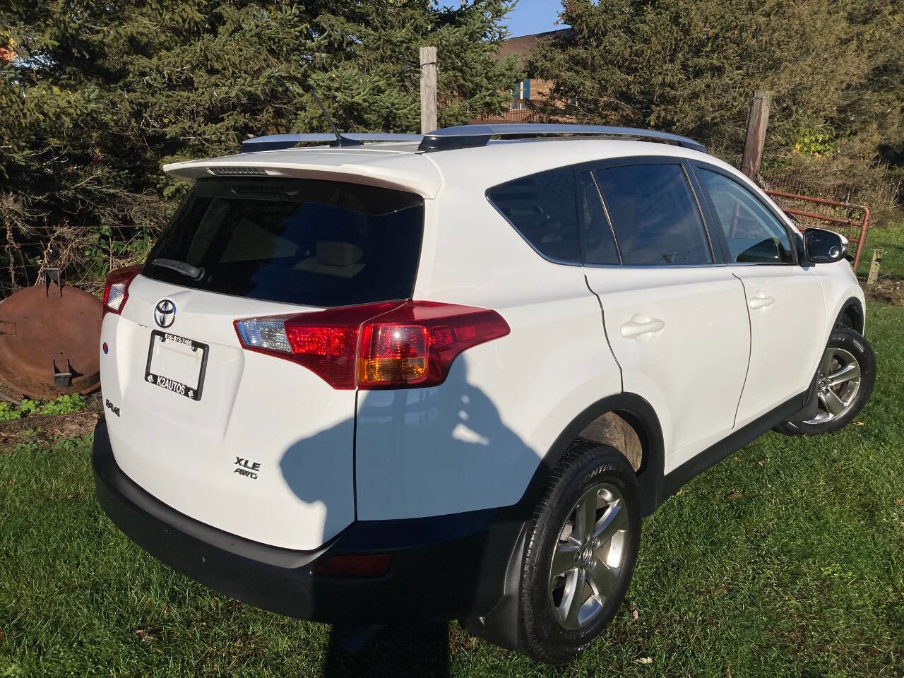 Used 2015 Toyota RAV4 XLE image 9
