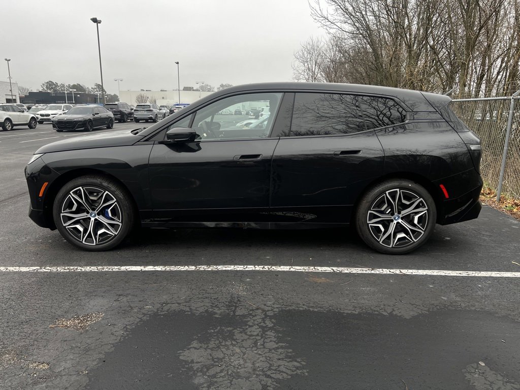 Used 2025 BMW iX xDrive50 image 8