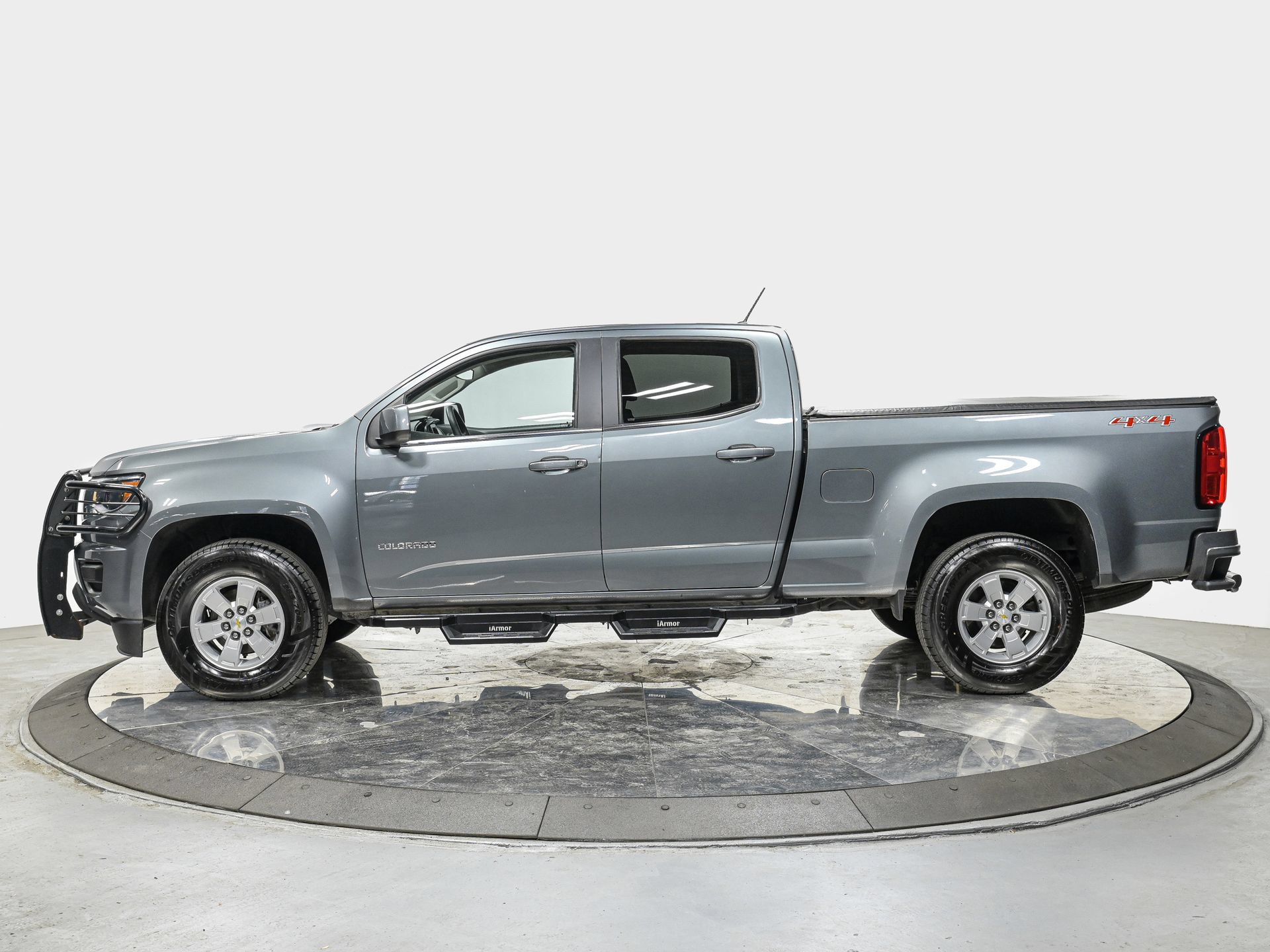 Used 2019 Chevrolet Colorado W/T w/ WT Convenience Package AWD/4WD image 2