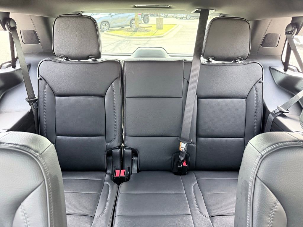 Used 2025 GMC Yukon Denali w/ Denali Reserve Package image 42