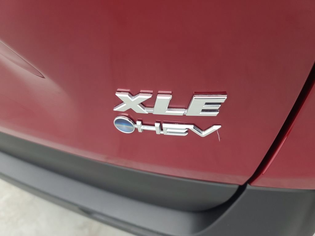 Used 2025 Toyota RAV4 XLE image 14