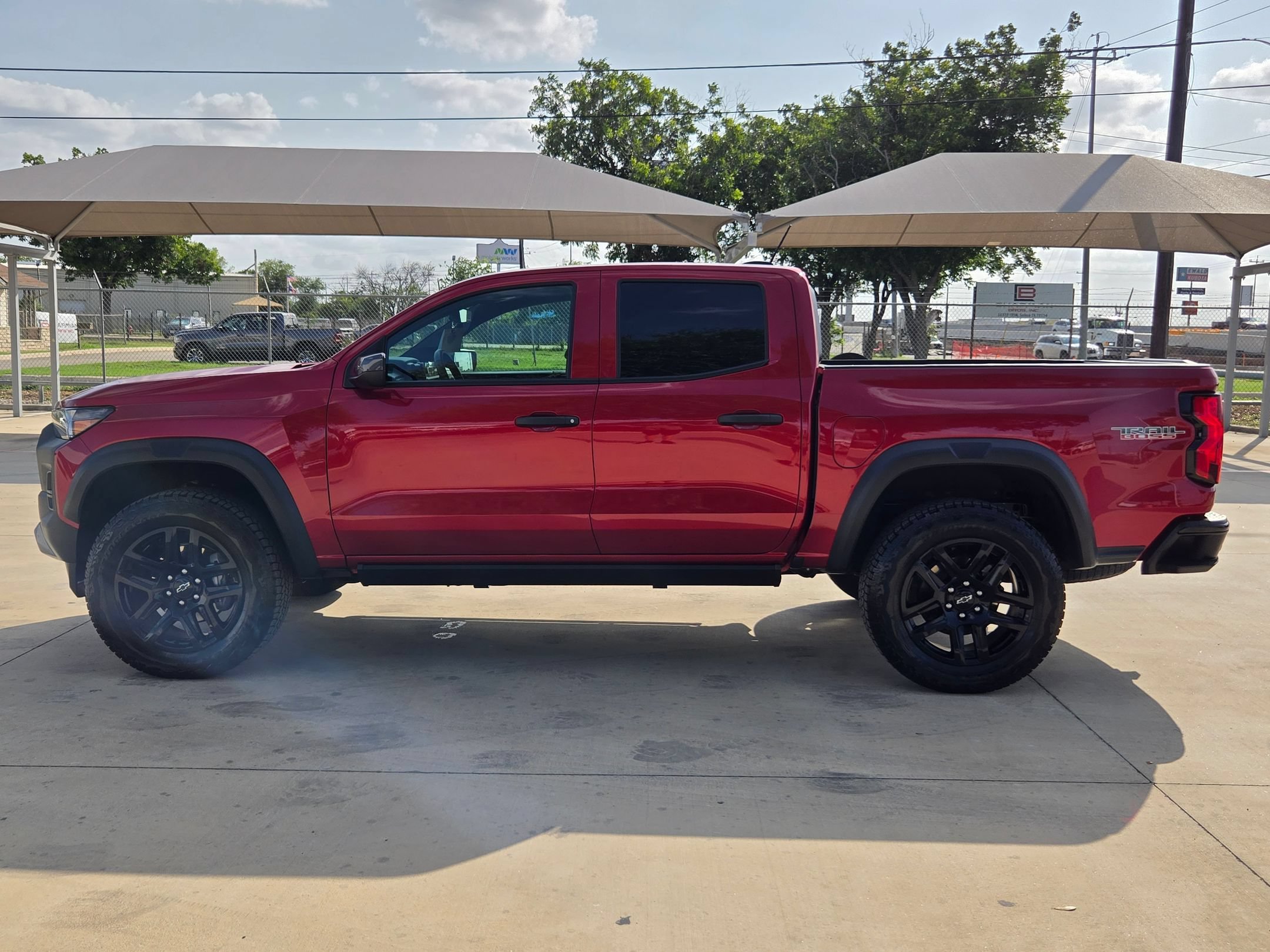 Certified 2025 Chevrolet Colorado Trail Boss AWD/4WD image 4