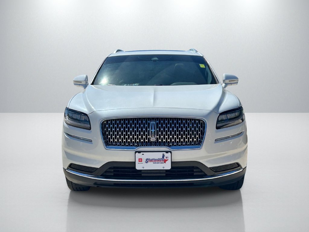 Used 2023 Lincoln Nautilus Reserve w/ Luxury Package AWD/4WD image 2