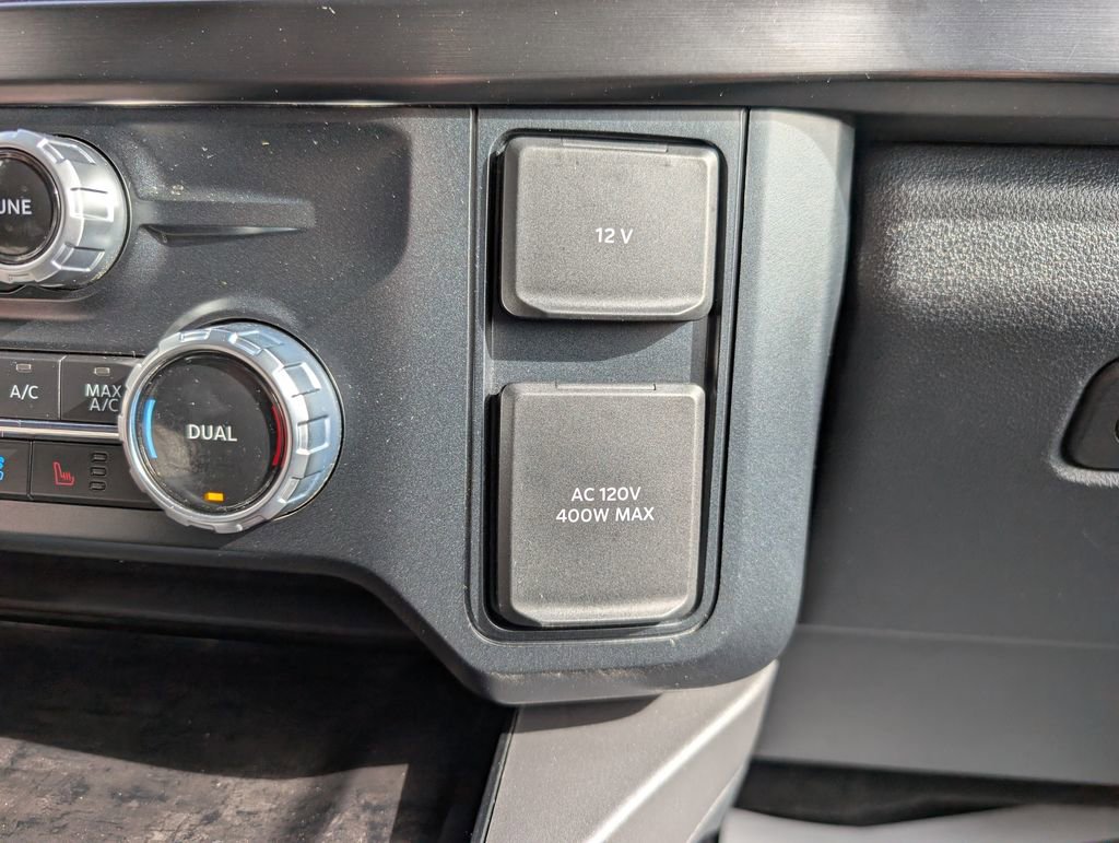 Used 2023 Ford F350 Lariat w/ Chrome Package image 31