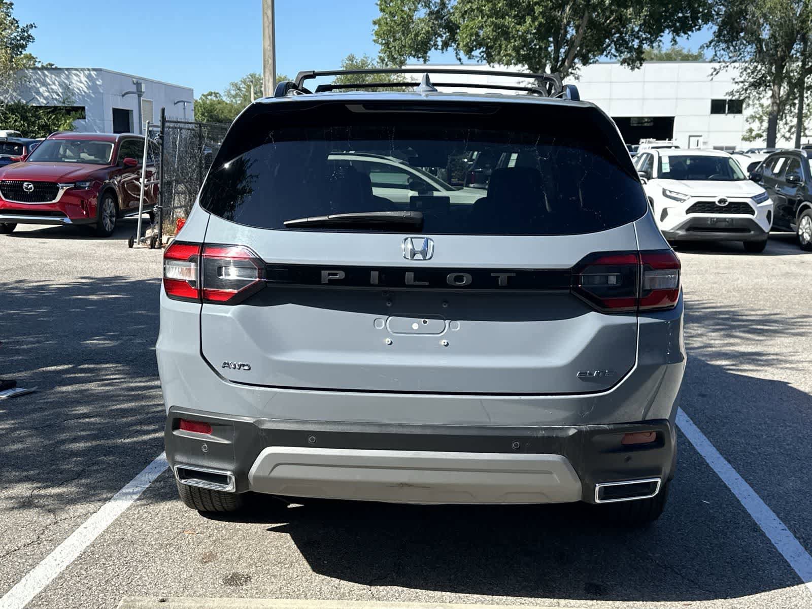 Used 2023 Honda Pilot Elite image 7