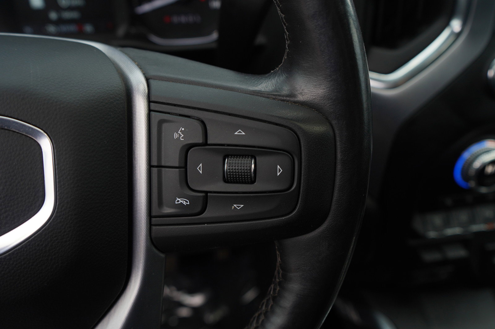 Used 2023 GMC Sierra 3500 SLT w/ SLT Premium Package image 19