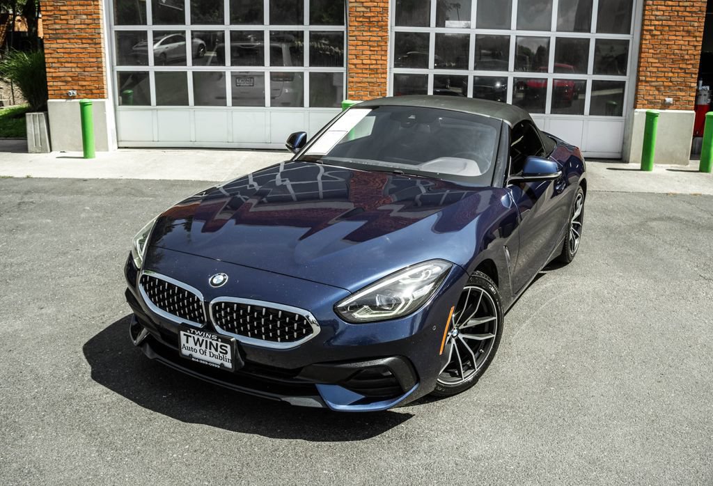 Used 2019 BMW Z4 sDrive30i w/ Convenience Package RWD image 2