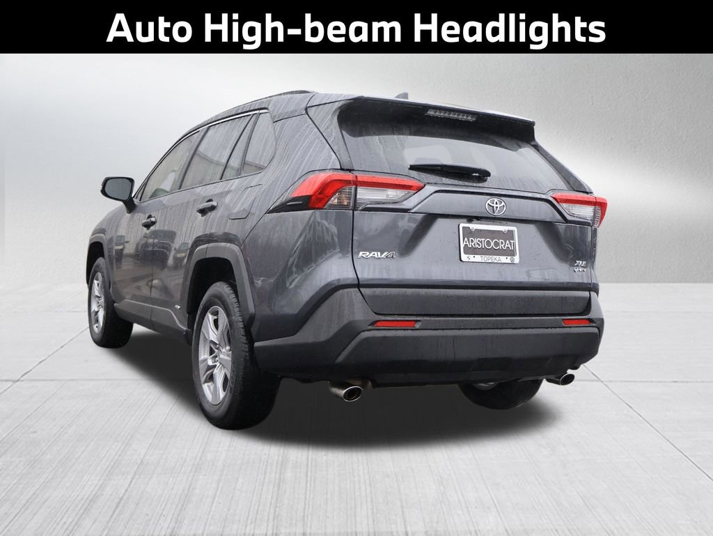 Used 2025 Toyota RAV4 XLE image 9