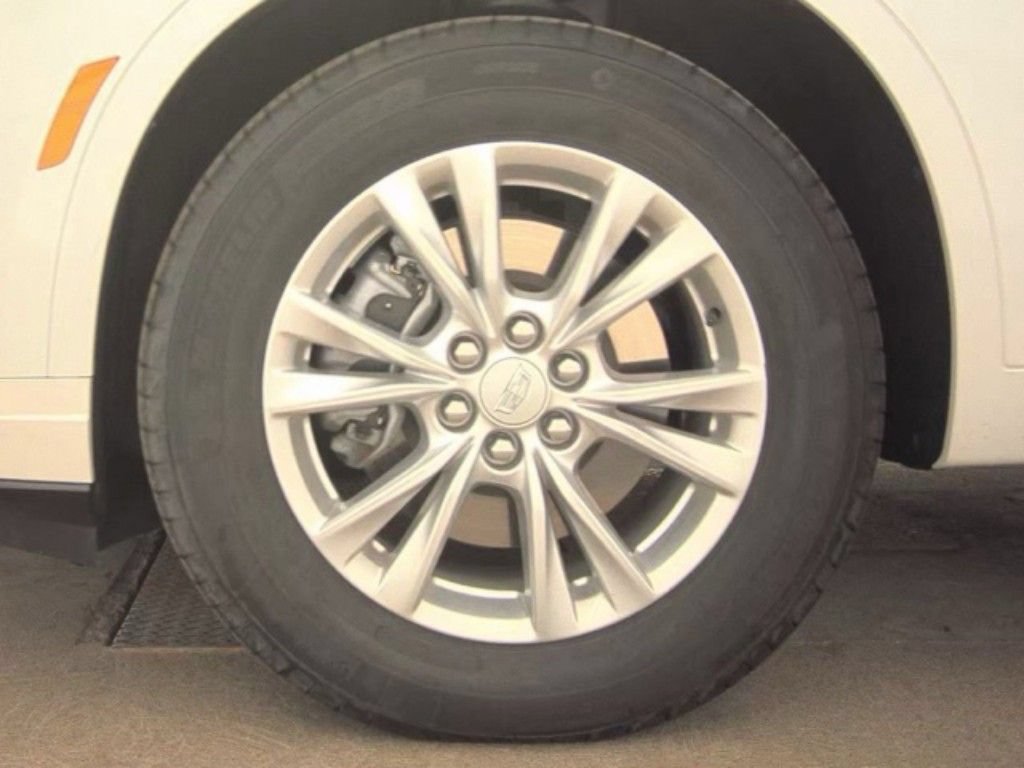 Used 2024 Cadillac XT6 Luxury w/ LPO, Floor Liner Package AWD/4WD image 22